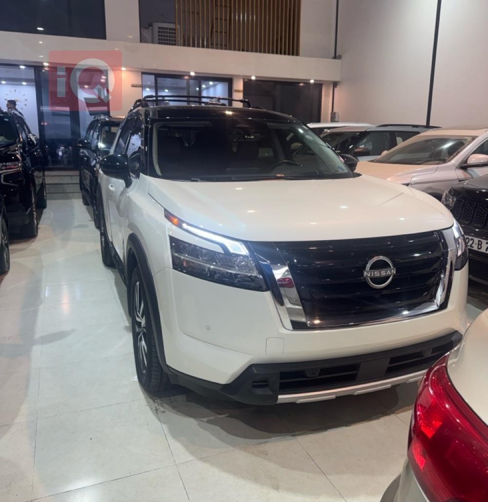 نیسان پاسفایندەر